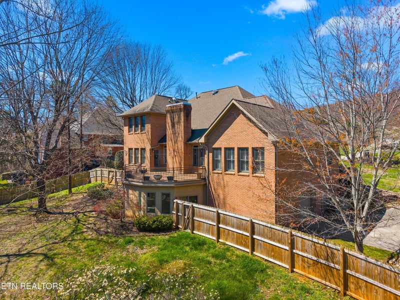 1075 St Ives Ct, Morristown, TN 37814