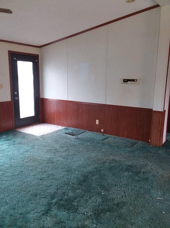 1075 W J Jeffers Road Rd, Oneida, TN 37841