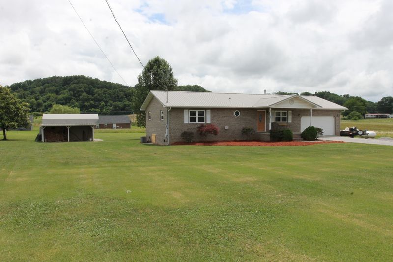 1076 Valley View Cir, Sevierville, TN 37876