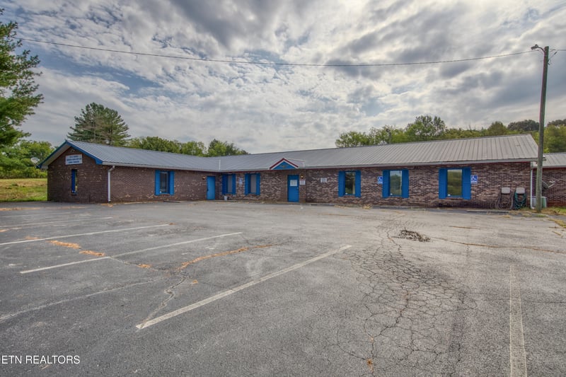 10769 W Lee Hwy, Loudon, TN 37774
