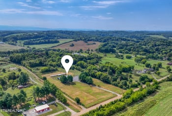 10769 W Lee Hwy, Loudon, TN 37774