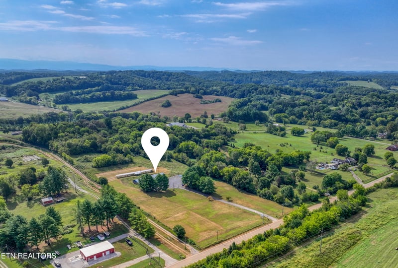 10769 W Lee Hwy, Loudon, TN 37774