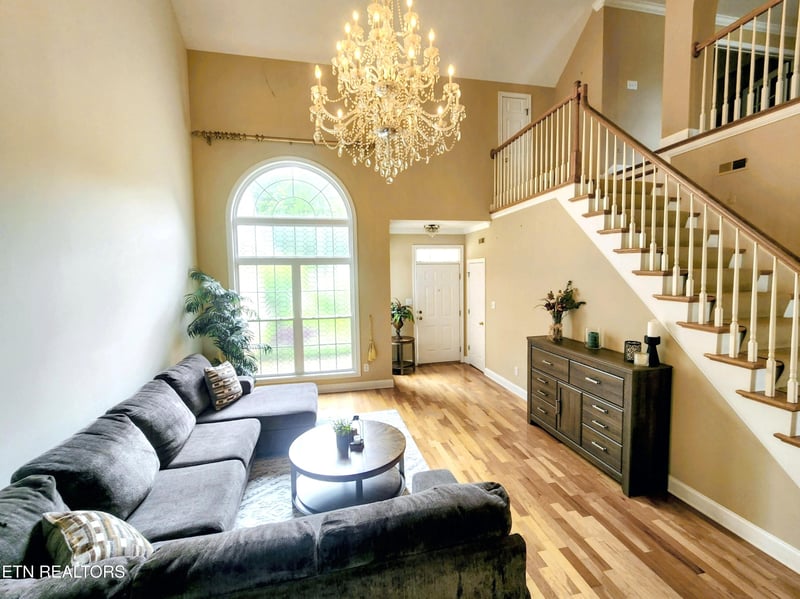 1077 Creekside Village Way, Seymour, TN 37865