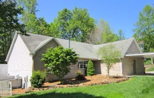 107B Garnet Ln, Oak Ridge, TN 37830
