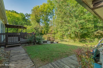 108 Alger Rd, Oak Ridge, TN 37830