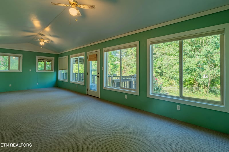108 Alger Rd, Oak Ridge, TN 37830