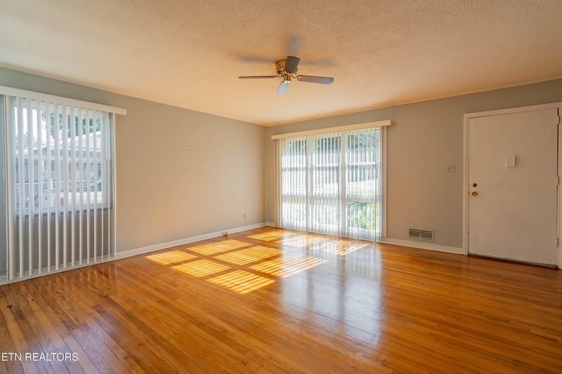 108 Alger Rd, Oak Ridge, TN 37830