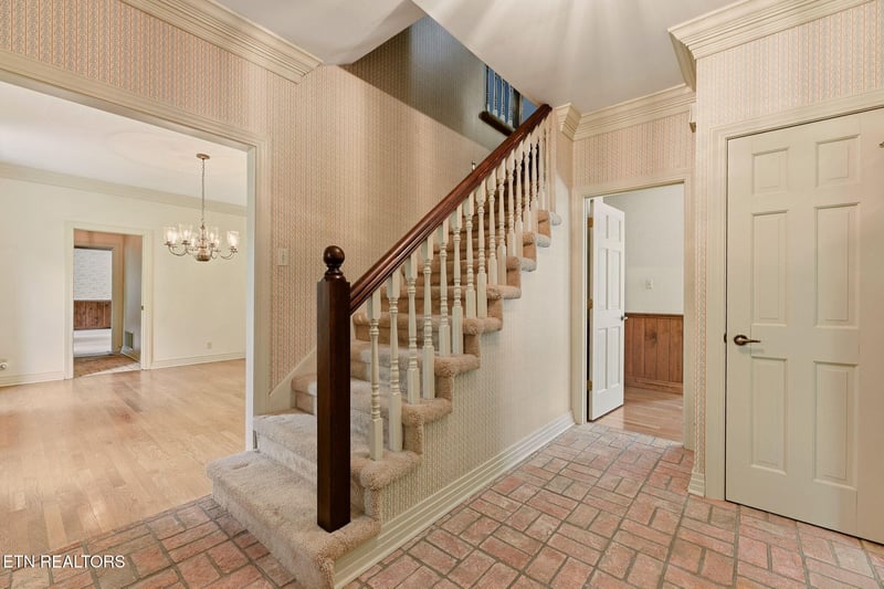 108 Amanda Pl, Oak Ridge, TN 37830