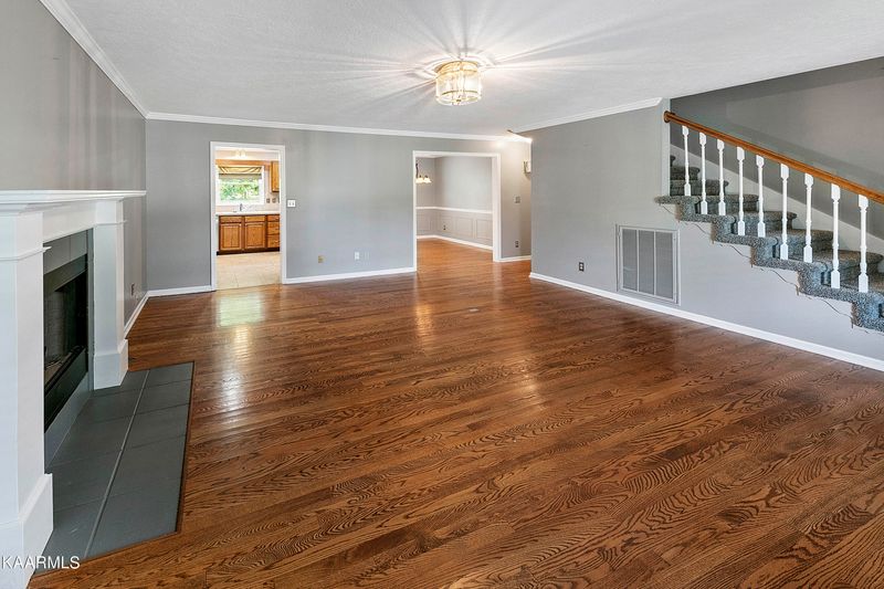 108 Apple Tree Dr, Clinton, TN 37716