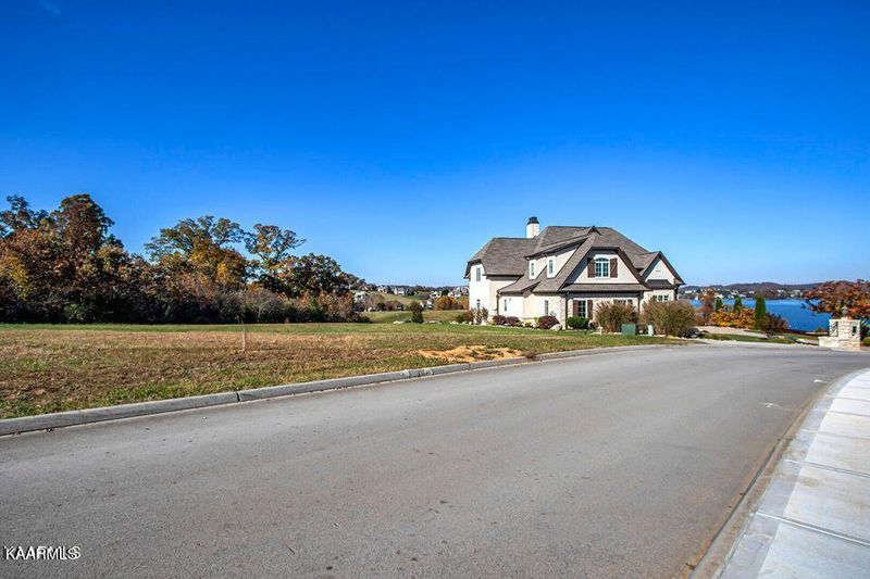 108 Brambling Ct, Vonore, TN 37885