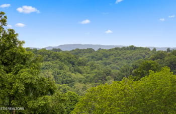 108 Breezewood Cir, Clinton, TN 37716