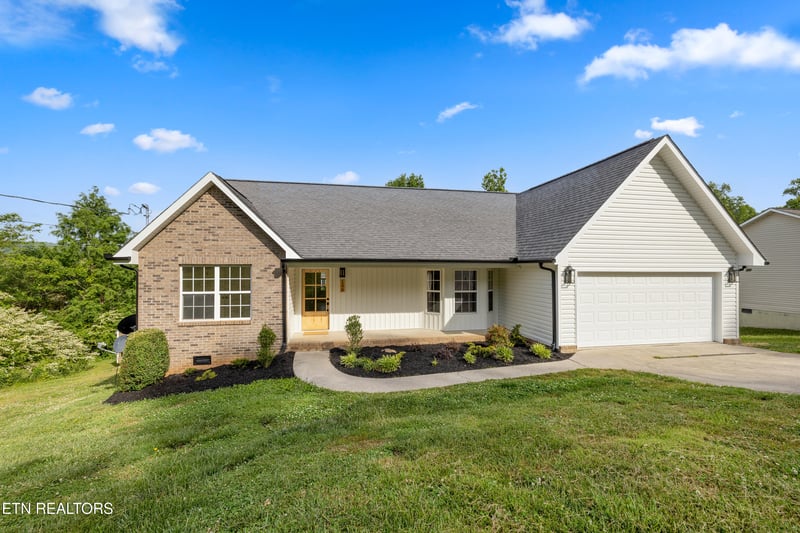 108 Breezewood Cir, Clinton, TN 37716