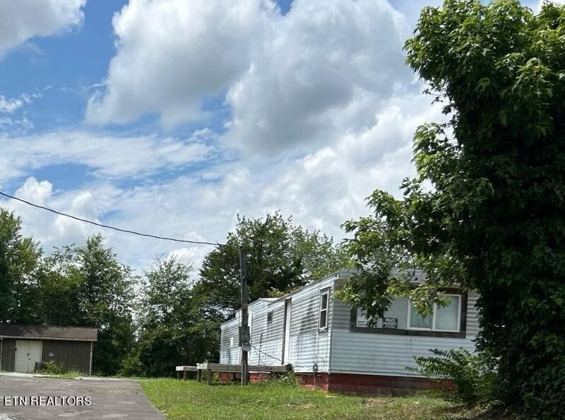 108 Co Rd 621, Etowah, TN 37331