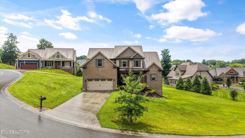 108 Creek View Ct, Oak Ridge, TN 37830