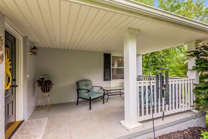 108 Daniel Ln, Oak Ridge, TN 37830