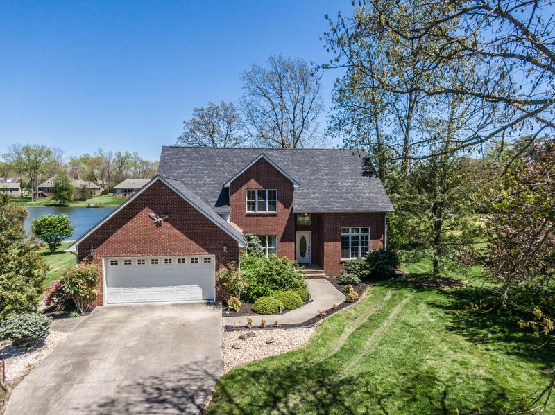 108 Deer Creek Dr, Crossville, TN 38571