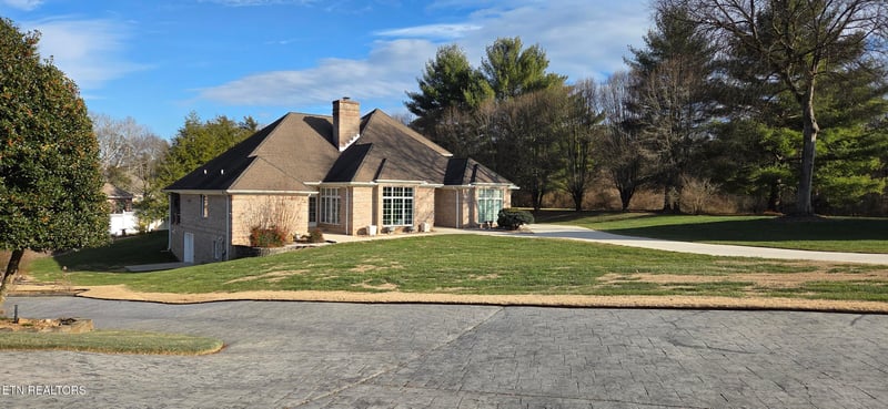 108 Deerfield Ln, Oak Ridge, TN 37830