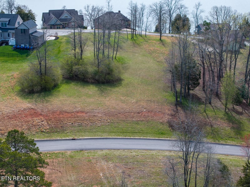 108 Docks Of The Bay Dr, Harriman, TN 37748