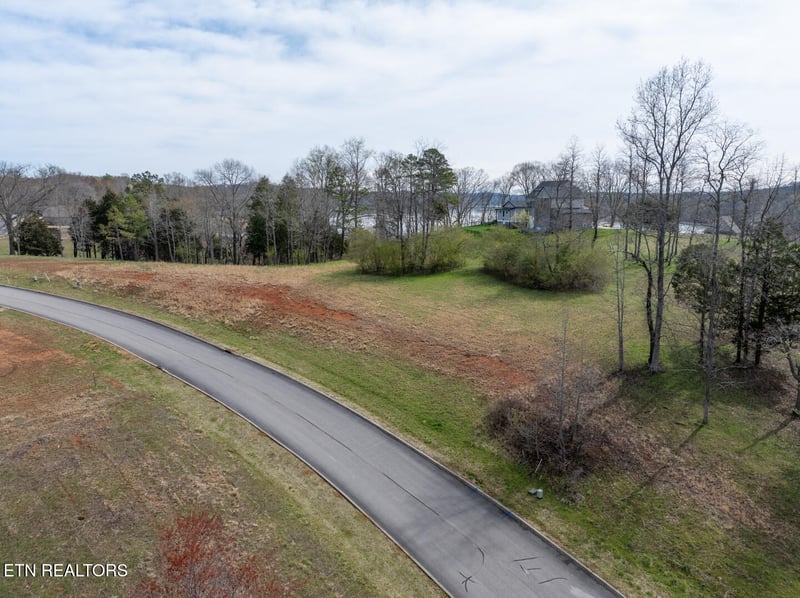 108 Docks Of The Bay Dr, Harriman, TN 37748