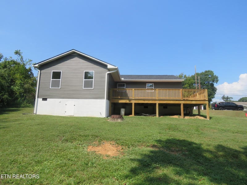 108 E Arrowwood Rd, Oak Ridge, TN 37830