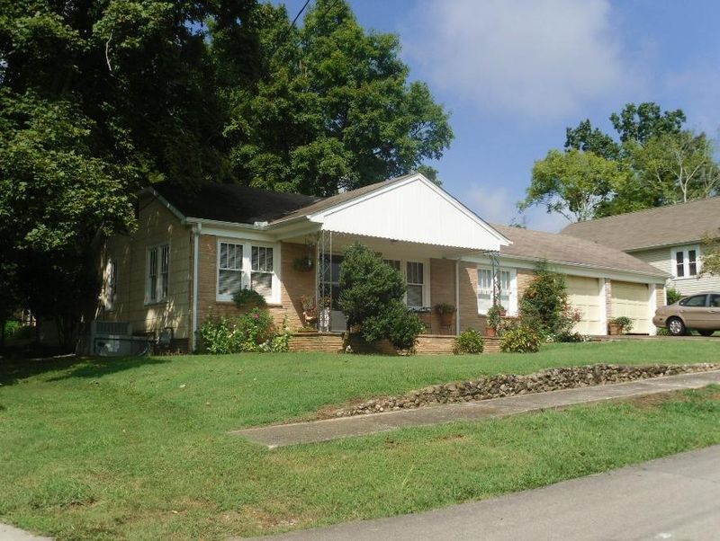108 Fairview Ave, Athens, TN 37303