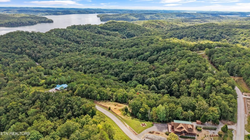 108 Flint Ridge Rd, Rockwood, TN 37854