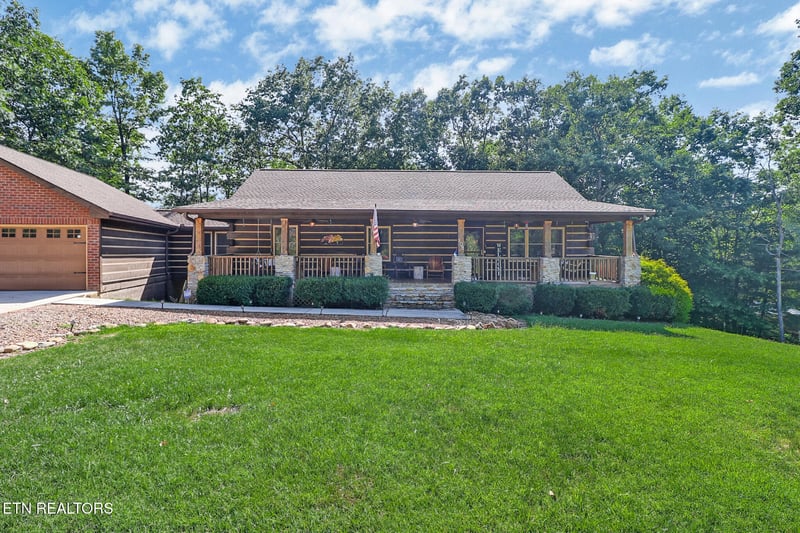 108 Grace Ln, Crossville, TN 38555