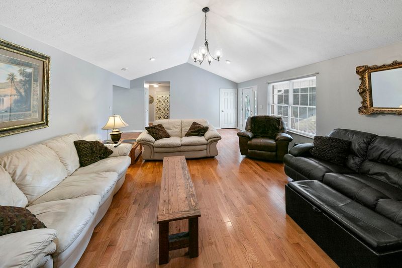 108 Hemlock Ln, Rocky Top, TN 37769
