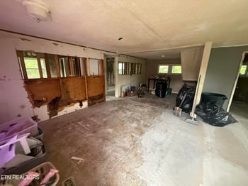 108 Jasper Ln, Oak Ridge, TN 37830