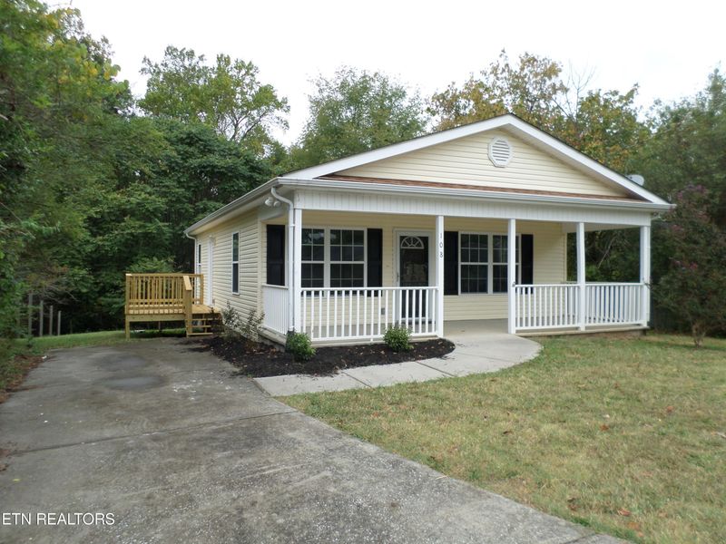 108 Jersey Ln, Oak Ridge, TN 37830