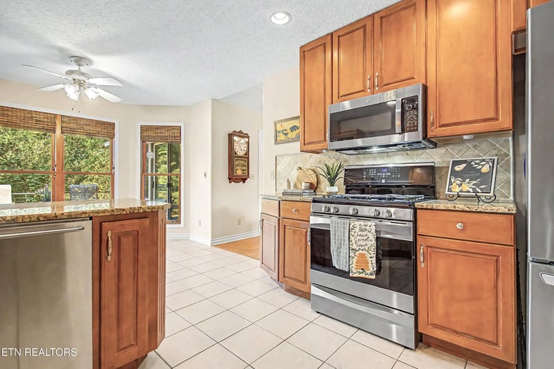 108 Kawga Way, Loudon, TN 37774