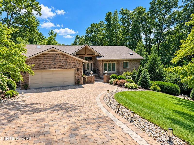108 Kawonu Cir, Loudon, TN 37774