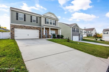 108 Laine Dr, Lenoir City, TN 37771