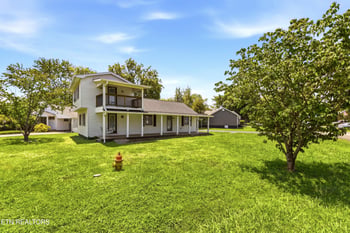 108 Meadowbrook St, Clinton, TN 37716