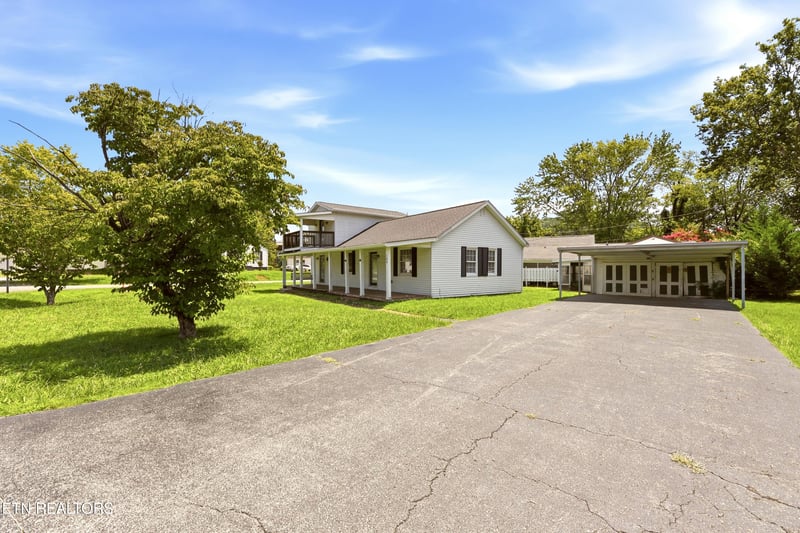 108 Meadowbrook St, Clinton, TN 37716