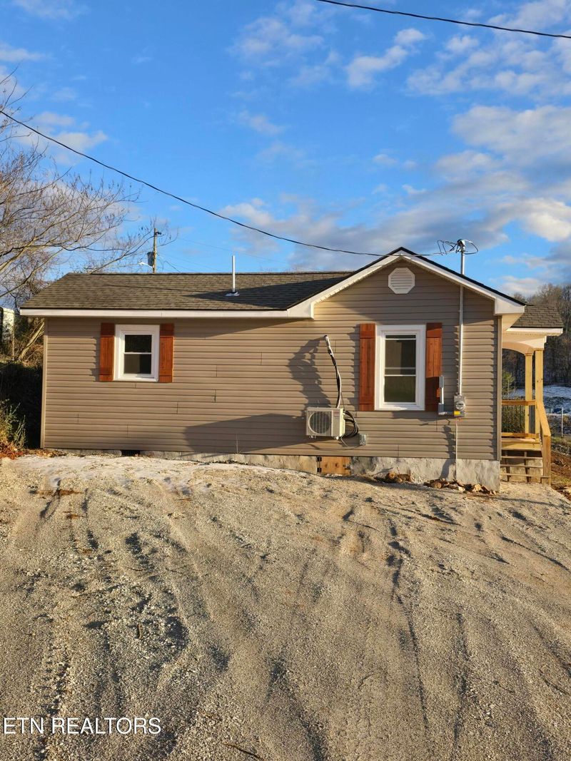 108 N 11th St, Lafollette, TN 37766