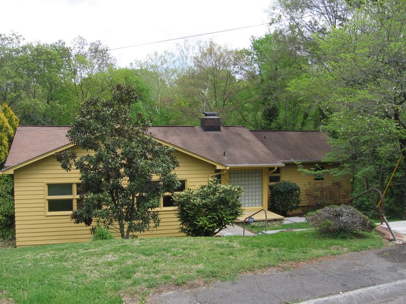 108 Norman Ln, Oak Ridge, TN 37830