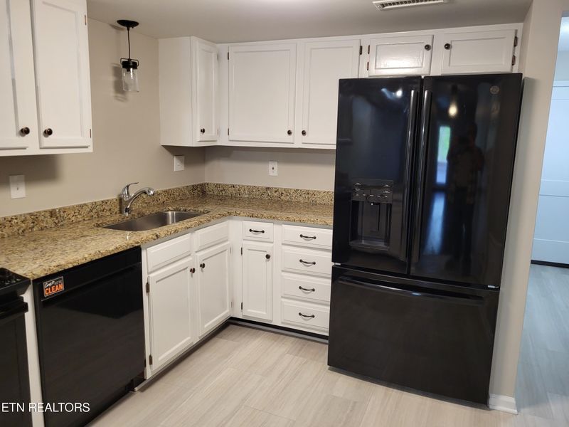 108 Olympia Dr, Alcoa, TN 37701