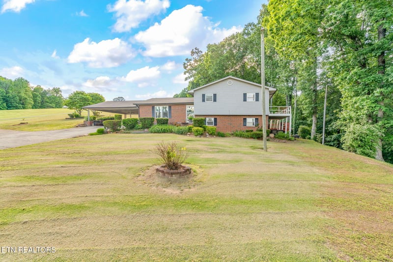 108 Pattie Gap Rd, Philadelphia, TN 37846