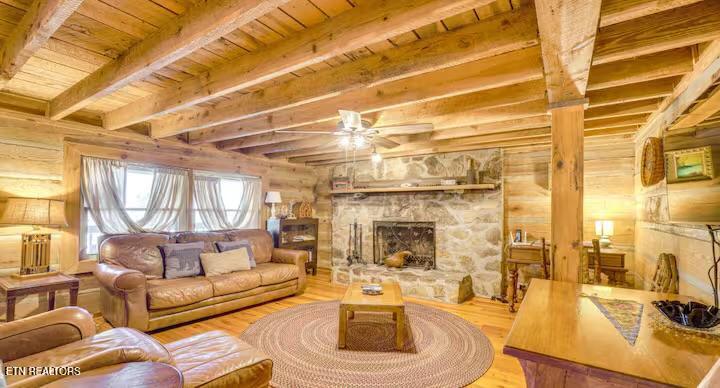 108 Province Dr, Townsend, TN 37882