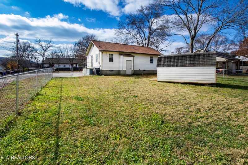 108 Salem Rd, Oak Ridge, TN 37830