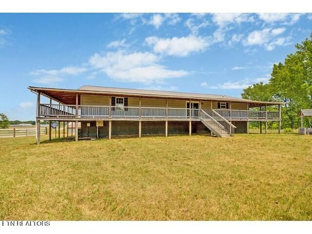 108 Standing Rock Rd, Deer Lodge, TN 37726
