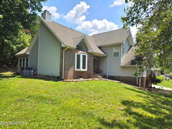 108 Tempura Dr, Oak Ridge, TN 37830
