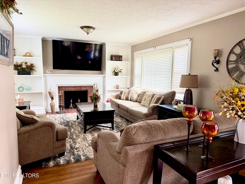 108 W Elm St, Lafollette, TN 37766