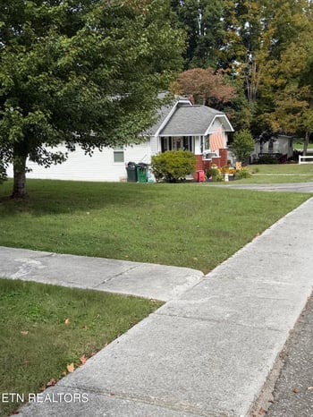 108 W Elm St, Lafollette, TN 37766