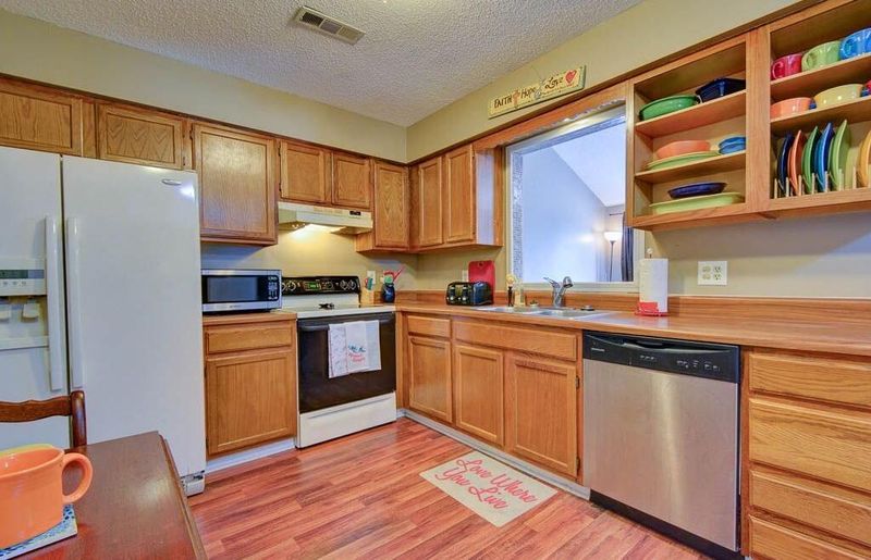108 Wakebridge Blvd, Powell, TN 37849