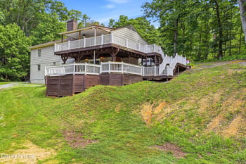 108 Willow Ln, Oak Ridge, TN 37830