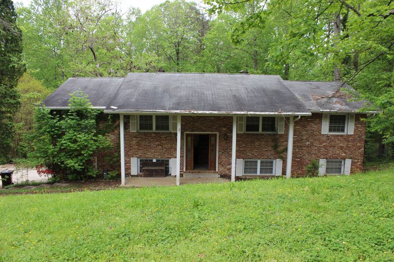 108 Windgate Rd, Oak Ridge, TN 37830