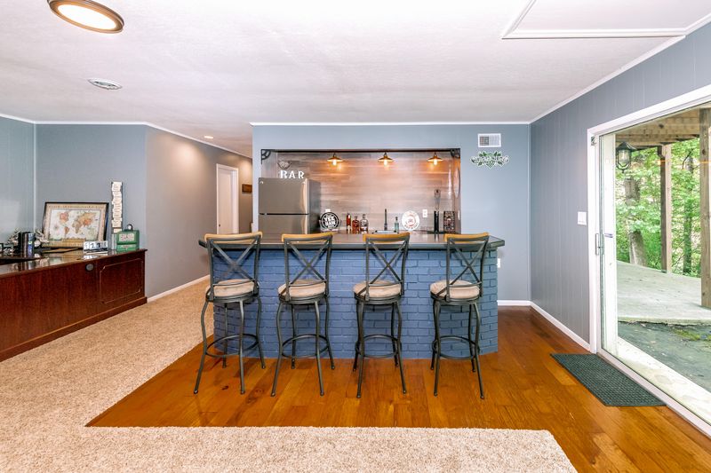 108 Wood Ln, Clinton, TN 37716