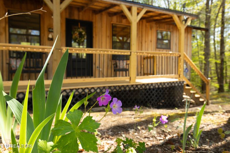 1080 Shell Mtn Rd, Sevierville, TN 37876